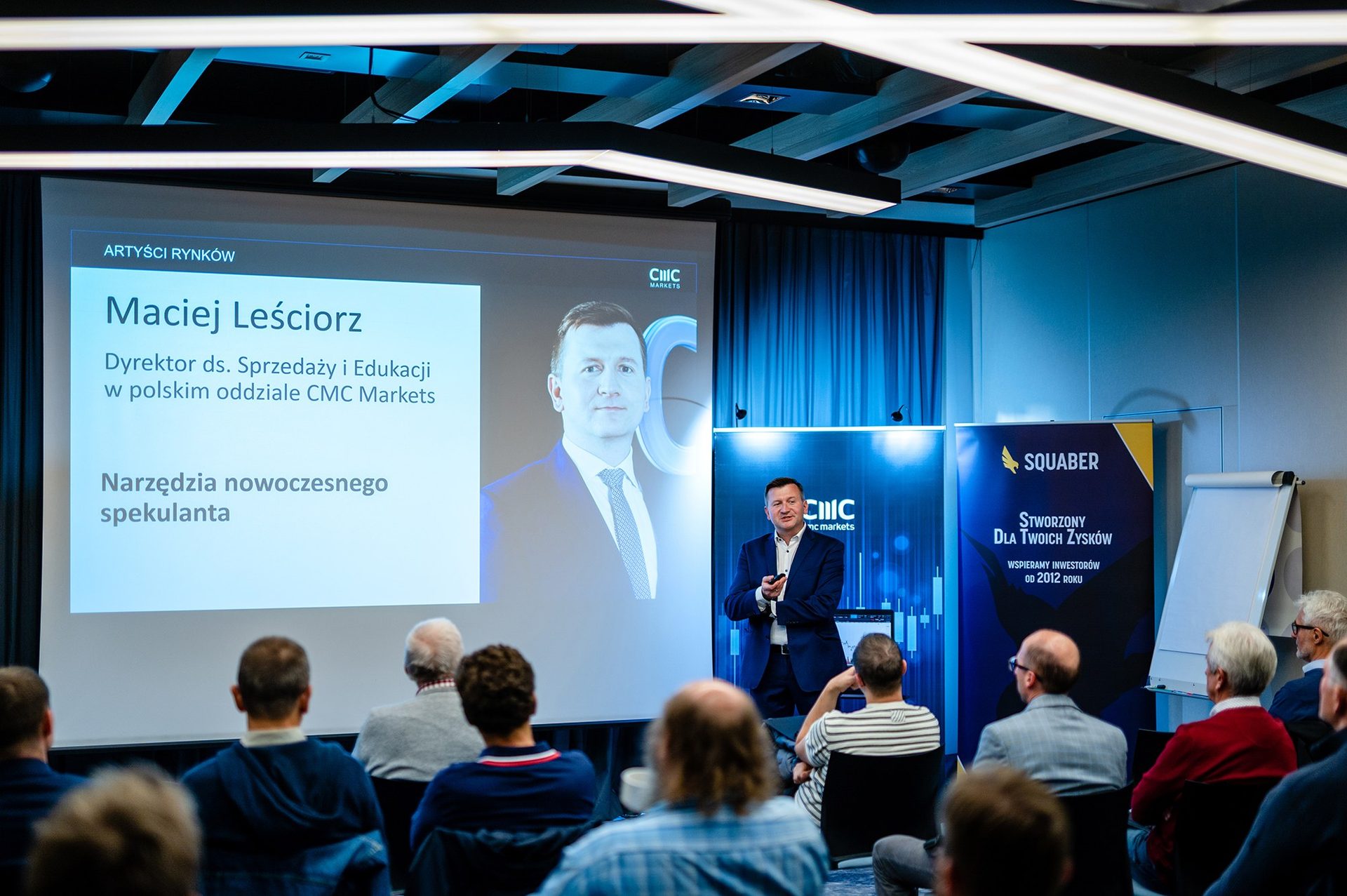 Fotografia eventowa Katowice – prelekcja na konferencji, światło sceniczne