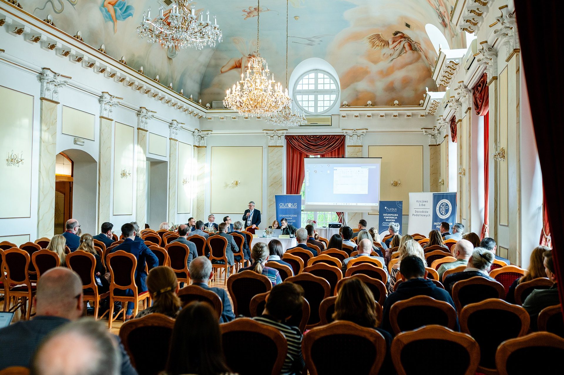 Wydarzenie masowe – Spodek Katowice, światło i publiczność